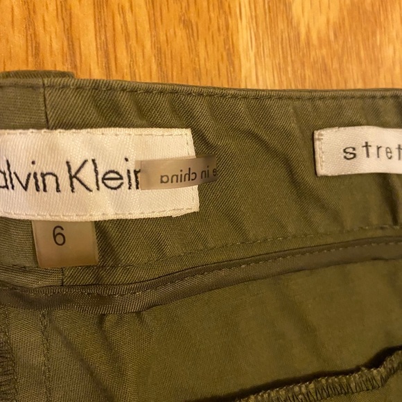 Calvin Klein Capri - Picture 4 of 5